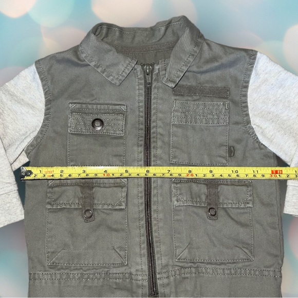 Oshkosh Baby Boy’s Khaki Sweatshirt Size 12 Months - Picture 2 of 4